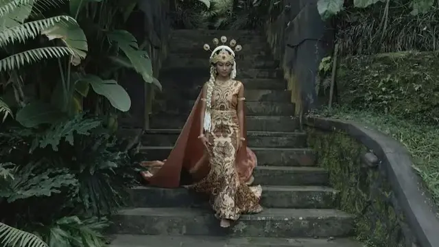 7 Potret Novia Bachmid di Video Musik Wonderland Indonesia, Tampil Memesona