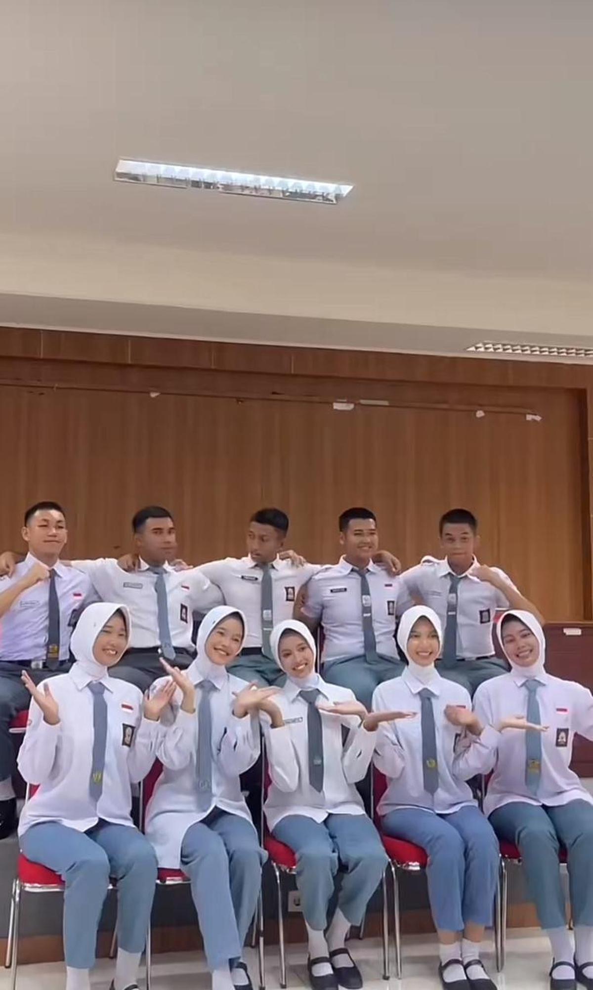 7 Potret Fabian Anak Denny Cagur Jadi Calon Paskibraka Nasional 2025
