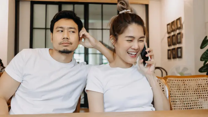 couple juli gampang cemburu