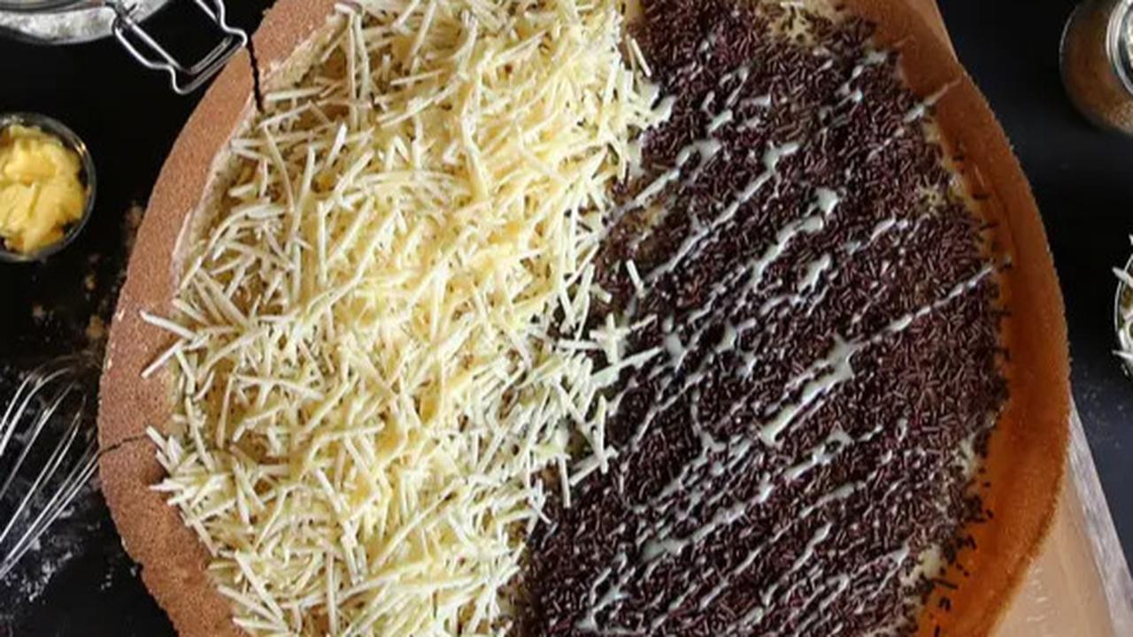 Berapa Kalori dan Nutrisi dari Sepotong Martabak Manis Keju? Benarkah Konsumsi Berlebih Bisa Sebabkan Amputasi Akibat Diabetes?