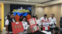 Imigrasi Ringkus 3 WNA Terkait Kepemilikan dan Penyimpanan Dolar AS Palsu