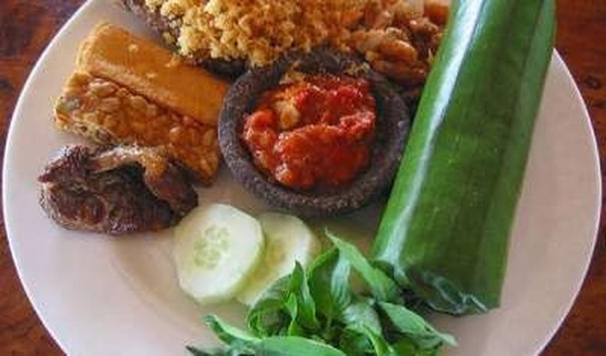 Mengenal Nasi Timbel