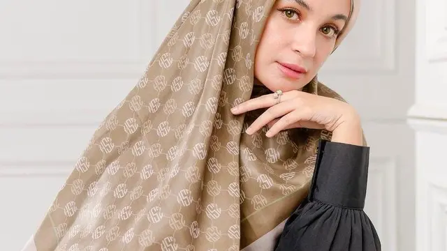 Shireen Sungkar Beberkan Cara Atasi Rambut Lepek Saat Pakai Hijab