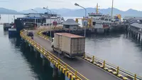 Aktivitas Pennyeberangan di Pelabuhan Ketapang Banyuwangi (Istimewa)