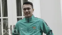 Pemain Timnas Futsal U-20, Samuel Eko, berpose usai acara pelepasan Timnas Futsal-20 menuju ajang AFC Futsal Championship 2017, Kamis (11/5/17). Turnamen tersebut akan berlangsung pada 16-26 Mei 2017 di Thailand. (Bola.com/M Iqbal Ichsan)