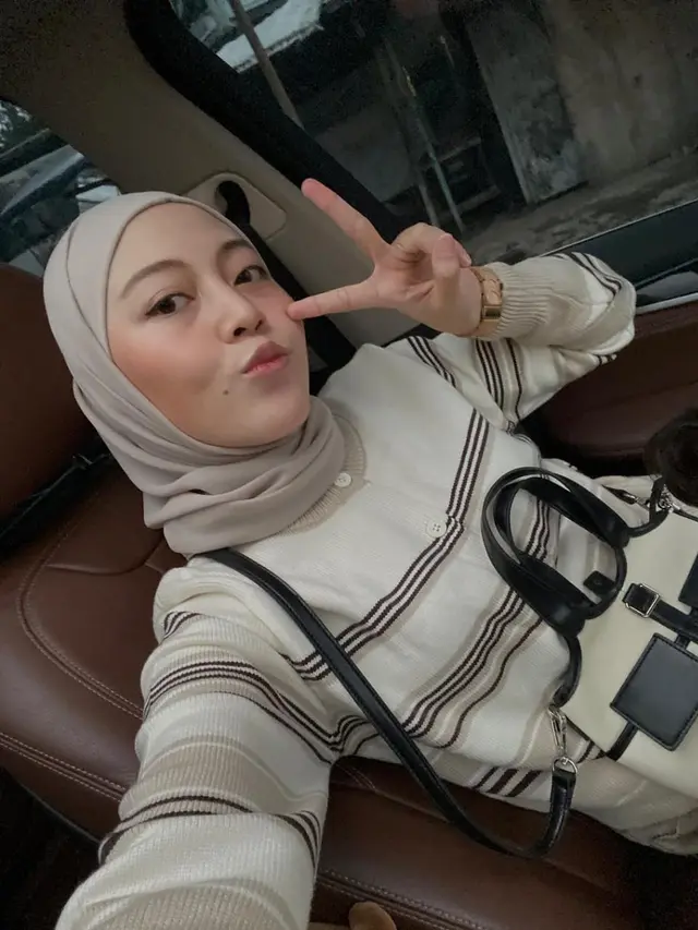 Yisti Yisnika, Deretan Selebgram yang Sukses Bangun Bisnis Fashion hingga Raup Omzet Besar. (instagram/yistiyisnika).