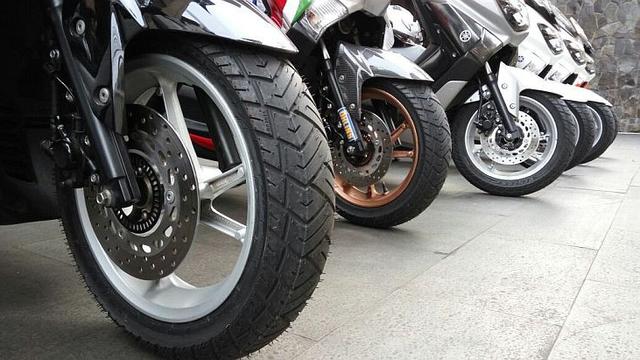 Plus Minus Zeneos Milano untuk Yamaha Nmax - Otomotif 