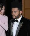 Kabar menyedihkan datang dari pasangan Selena Gomez dan The Weeknd. Setelah menjalin hubungan spesial selama 10 bulan, keduanya pun dikabarkan putus. Benarkah? (AFP/Angela Weiss)