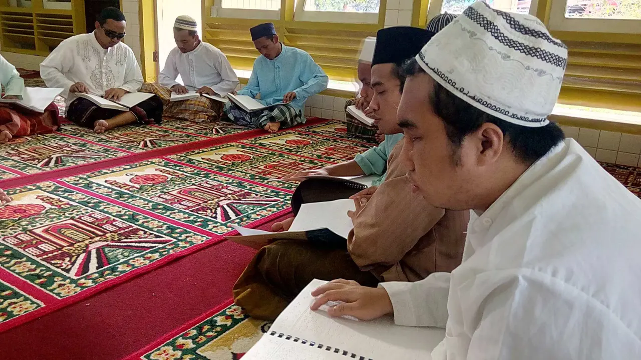 Tadarus oleh Anak Tunanetra