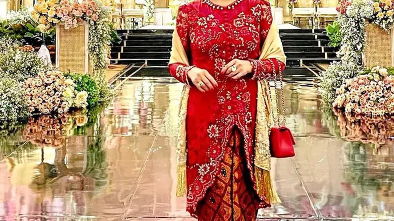 7 Potret Bella Saphira Pakai Kebaya, Penampilannya saat Acara Mantu Anak Curi Perhatian