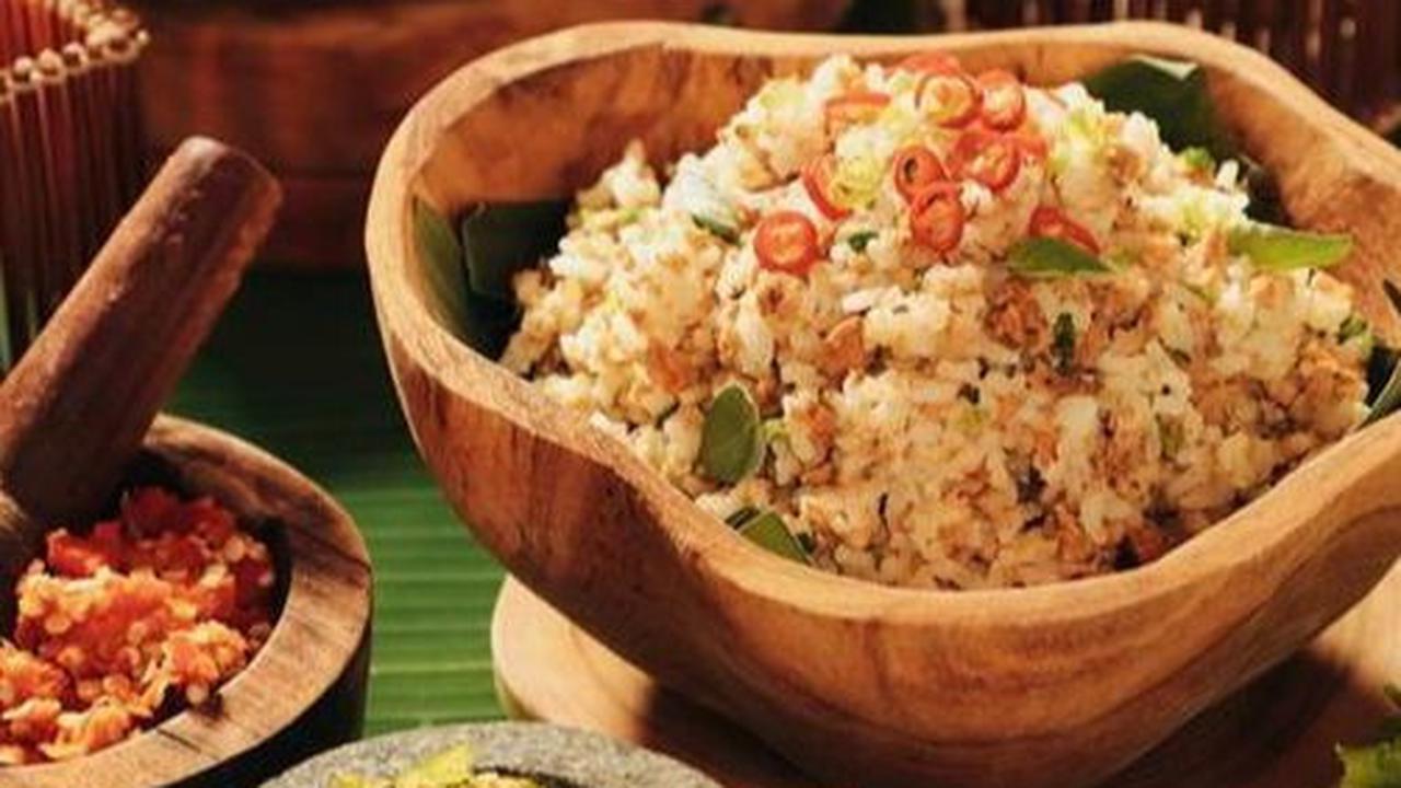 4. Nasi Tutug Oncom Pedas