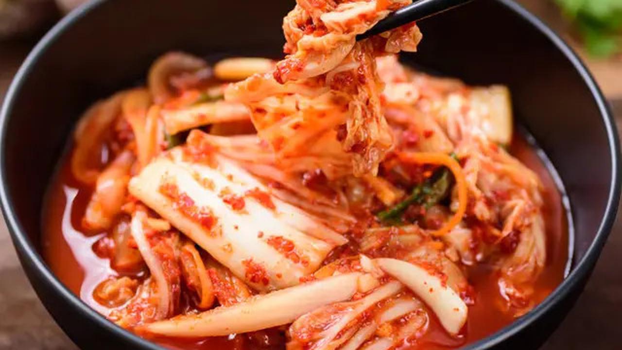 Apa Itu Kimchi yang Sering Muncul di Drama Korea? Ini Manfaat dan Cara Membuatnya