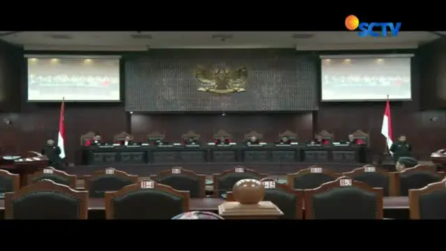 Mahkamah Konstitusi Izinkan Antar-rekan Sekantor Menikah