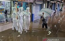 Banjir Jakarta Selatan: Ketinggian Air Capai 140 Cm di Cipulir, Warga Diimbau Waspada