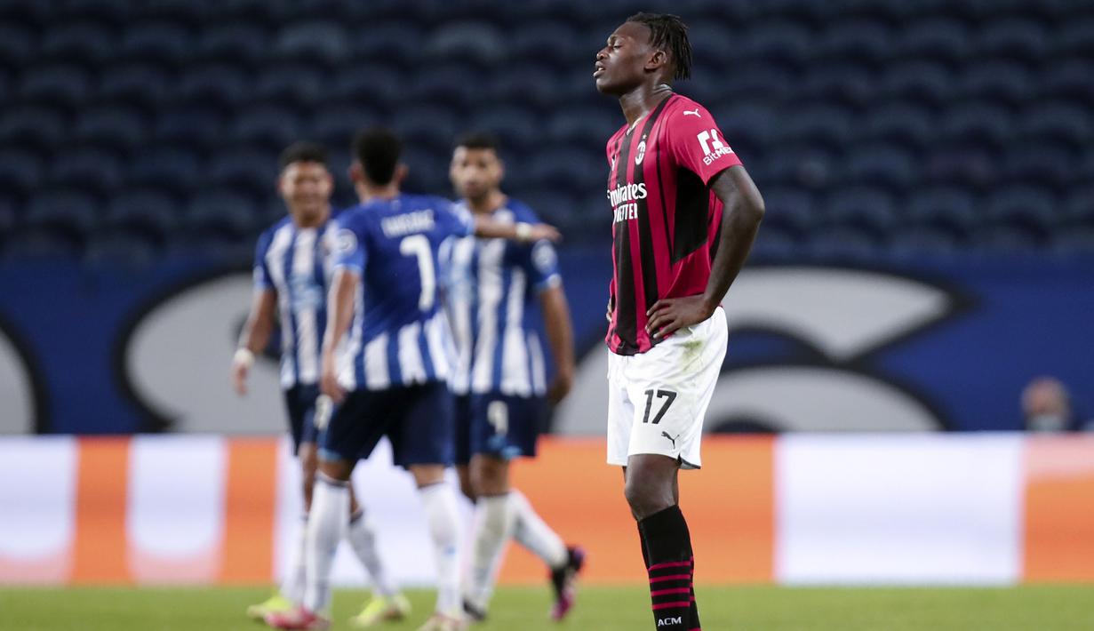 AC Milan harus mengakui kunggulan Porto di matchday ketiga grub B Liga Champions 2021/2022. Hasil tersebut membuat Rosoneri menempati posisi dasar klasemen sementara tanpa raihan poin. (AP/Luis Vieira)
