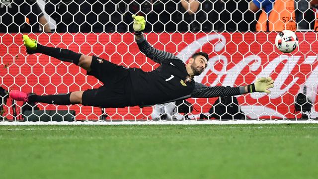 Foto Piala Eropa: Kokoh di Bawah Mistar Gawang, 8 Kiper dengan Cleansheet Terbanyak di Final Gelaran Euro, Termasuk Buffon dan Neuer