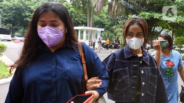 FOTO: Mayang Adik Vanessa Angel Diperiksa Terkait Dugaan Pencemaran Nama Baik