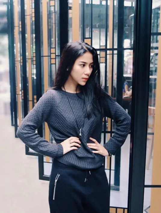 Dinda  mengawali karier didunia model ketika berusia 5 tahun. (viainstagram@adindathomas/Bintang.com)