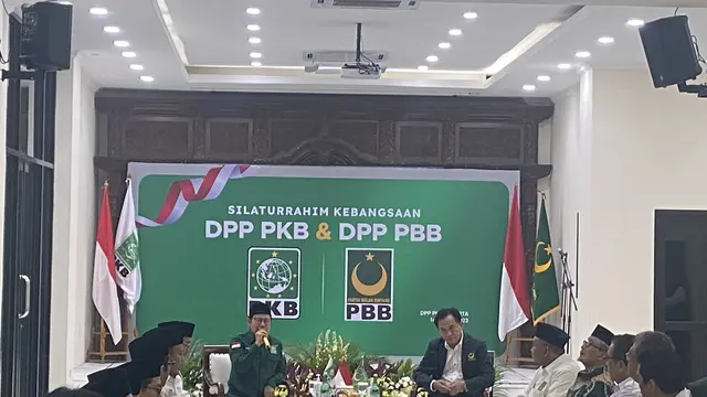 Ketua Umum Partai Bulan Bintang (PBB) Yusril Ihza Mahendra menyambangi Ketua Umum PKB Muhaimin Iskandar alias Cak Imin di Kantor DPP PKB, Kamis (16/3/2023).