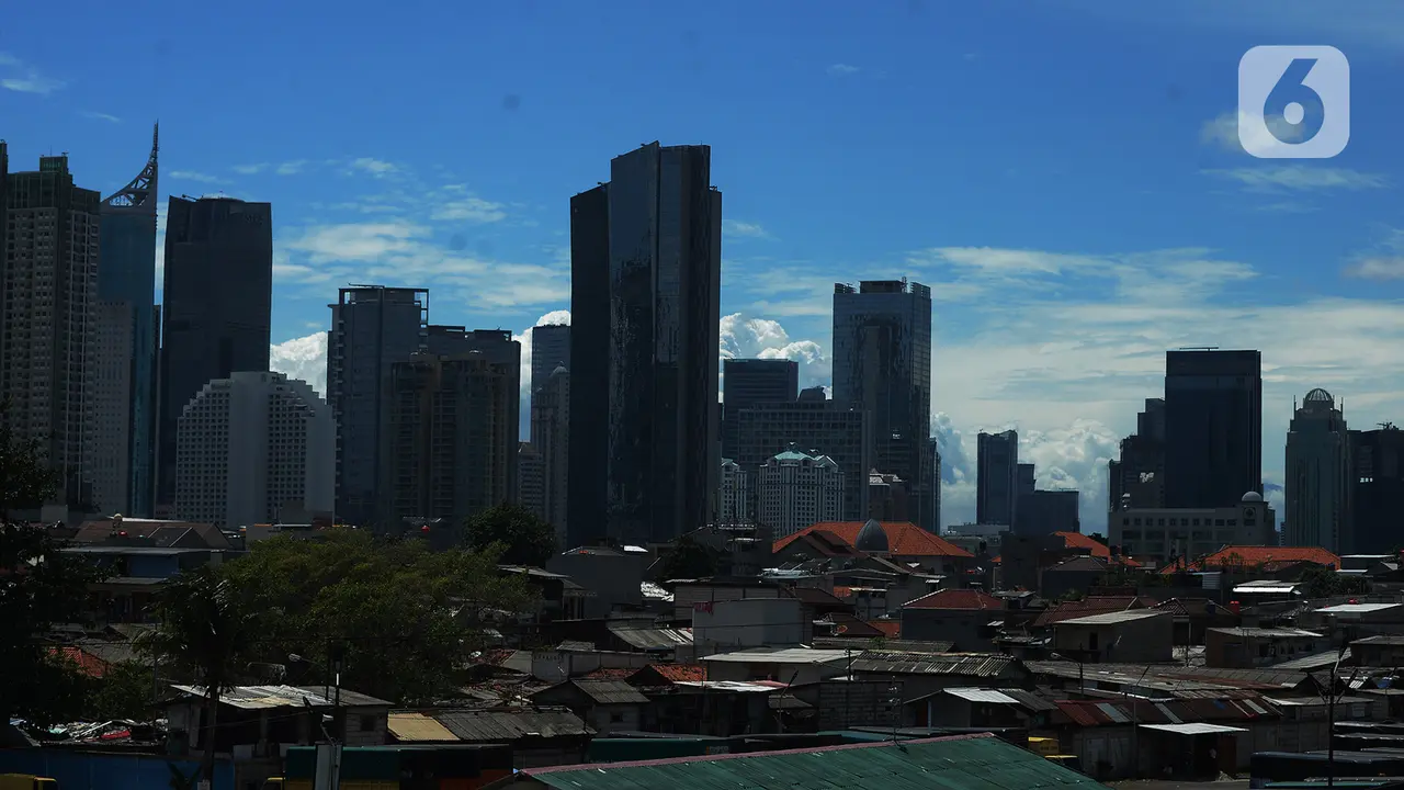 Langit Biru Hiasi Jakarta