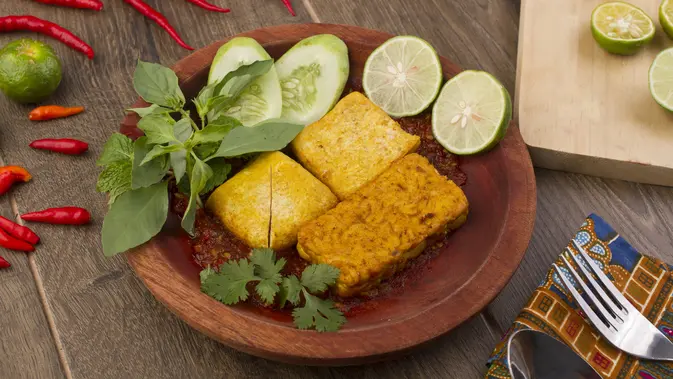 Menu Ramadan Hari Ini Tempe Penyet Sambal Terasi Pisang Goreng Margarin Dan Telur Dadar Pizza Lifestyle Fimela Com