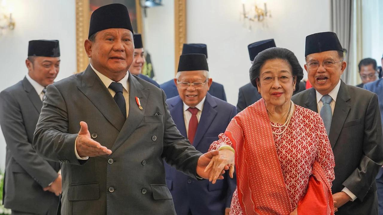 Prabowo Gandeng Megawati saat Upacara Hari Lahir Pancasila, PDIP: Biasa Saja