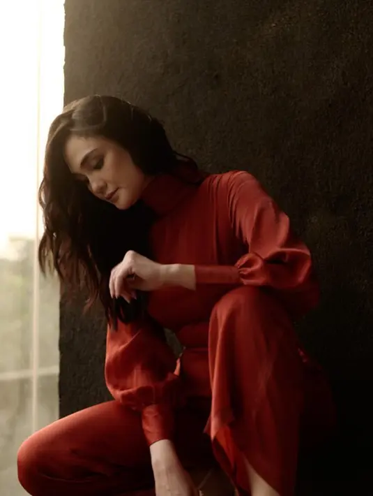 (Instagram/lunamaya)