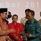 Walikota Bandung Ridwan Kamil (kiri) di sela-sela Indonesia Smart City Forum 2016 di Bandung. (Liputan6.com/Muhammad sufyan Abdurrahman)