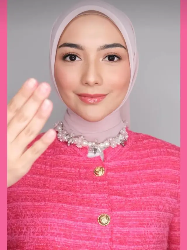 Citra Kirana Cosplay Jadi Barbie Syariah