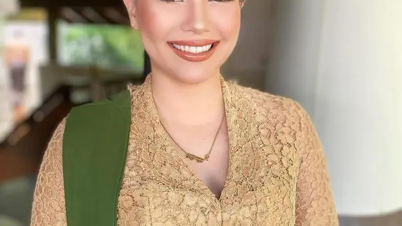 Potret Elodie Bouttier Adik Maxime, Cantik Berkebaya saat Pernikahan Luna Maya dan Sang Kakak