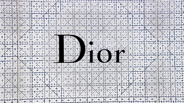 Brand Christian Dior Dituding Mainkan Trik, Minta Konsumen Bayar Ekstra Saat Barang Pesanan Sudah Dilunasi