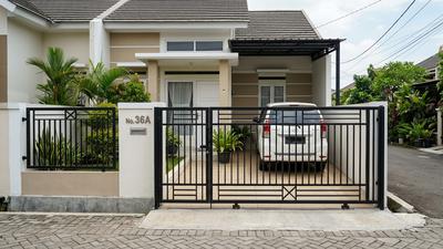 8 Model Gerbang Besi Hollow untuk Rumah Tipe 36, Bikin Fasad Minimalis Makin Estetik