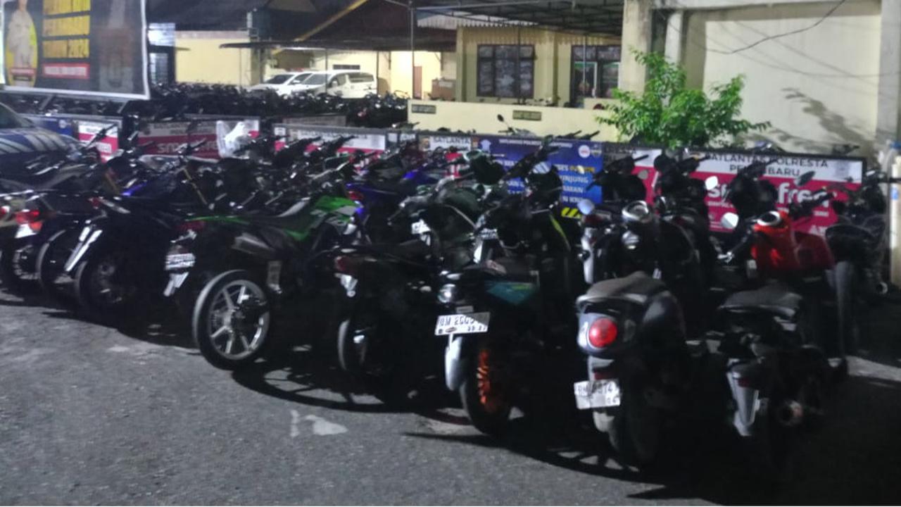 42 Motor Disita Saat Polisi Razia Balap Liar dan Geng Motor di Pekanbaru