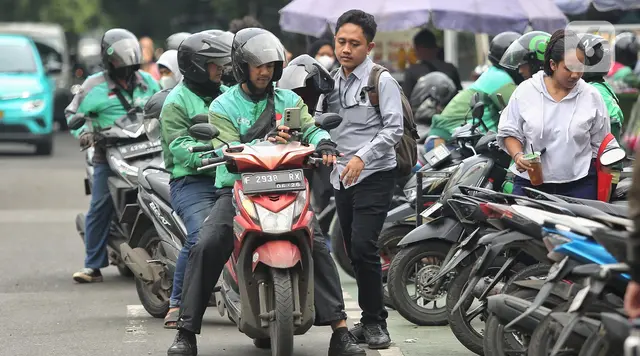 Perpres Ojol Terbit, tapi Pengemudi Masih Berjuang Kejar Penghasilan