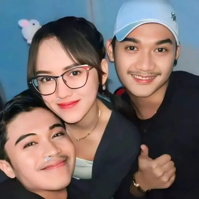 Potret Happy Asmara dan Gilga Sahid dari awal kenal hingga menikah (Sumber: Brilio.net)