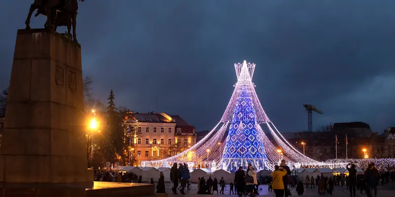 Pohon Natal Raksasa di Lithuania
