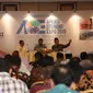 Wakil Ketua Umum Apkasi Saiful Illah saat memberi testimoni di peluncuran AOE19 didampingi Sekjen Apkasi Remigo Yolando Berutu (tengah) dan Kepala Divisi Humas Apkasi, Mirza Fichri MZ (kiri) di Jakarta, Kamis (1/11/2018).(Istimewa)