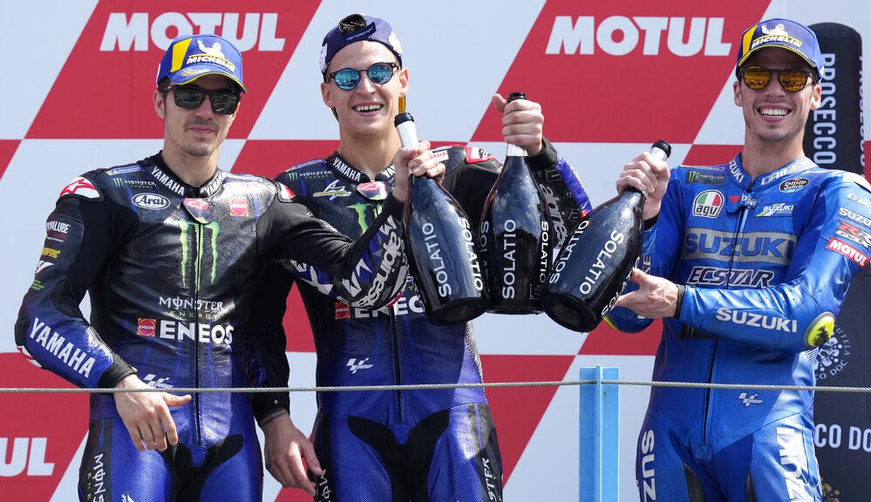 Berkat kemenangan ini, Quartararo sudah mengoleksi empat kemenangan di MotoGP 2021. Dia kian kukuh di klasemen MotoGP 2021 dengan catatan 156 poin. (AP/Peter Dejong)