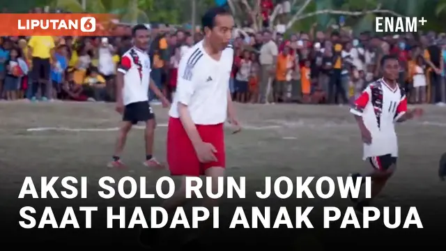 Main Bareng Anak-anak Papua, Presiden Jokowi Cetak Gol Solo Run