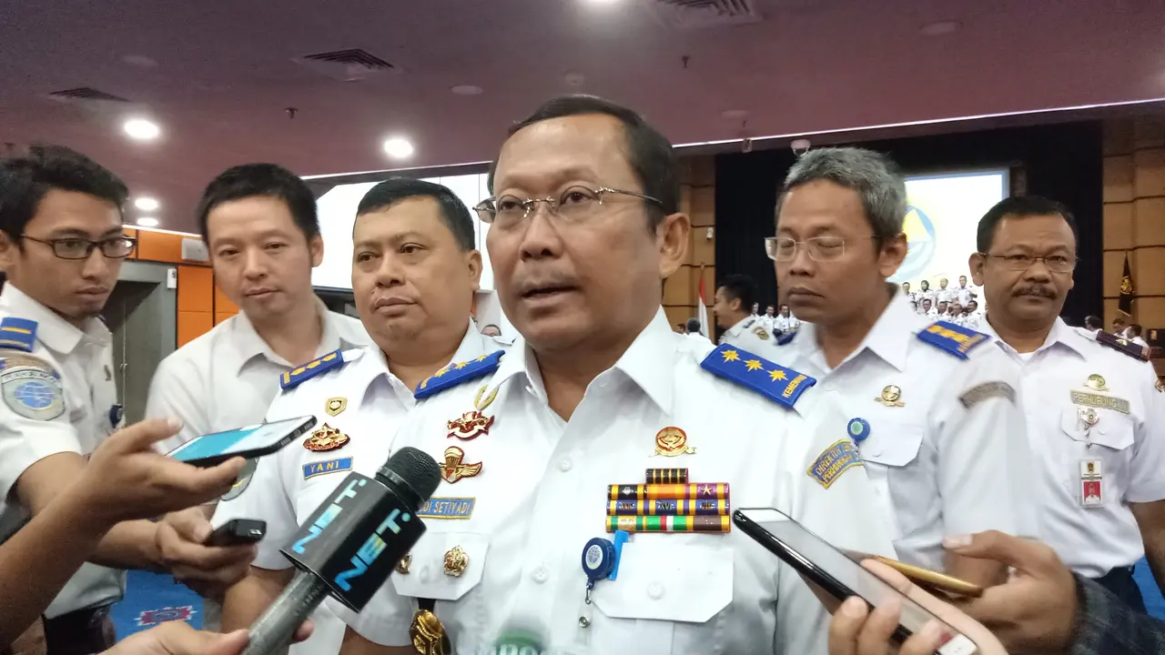 Direktur Jenderal Perhubungan Darat Kementerian Perhubungan Budi Setiyadi saat memberikan keterangan pers. Foto: Dok Merdeka.com