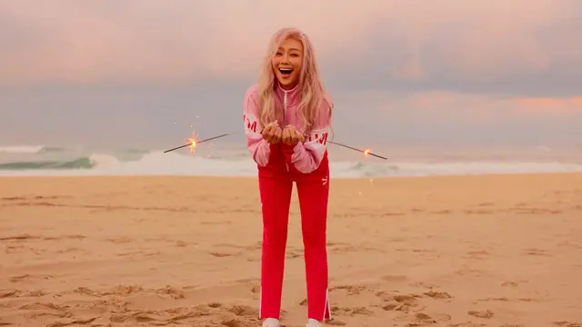 Nggak Hanya Trendy dan Sporty, Kisah Hidup Hyolyn Amat Menginspirasi