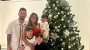 Keluarga Lionel Messi dan Antonella Roccuzzo rayakan Natal penuh kehangatan. Mereka tampil kompak dengan busana nuansa merah, putih dan hitam. @leomessi.