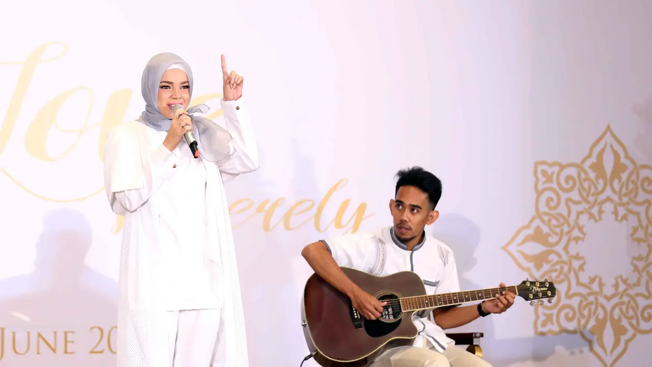 [Bintang] Dewi Sandra