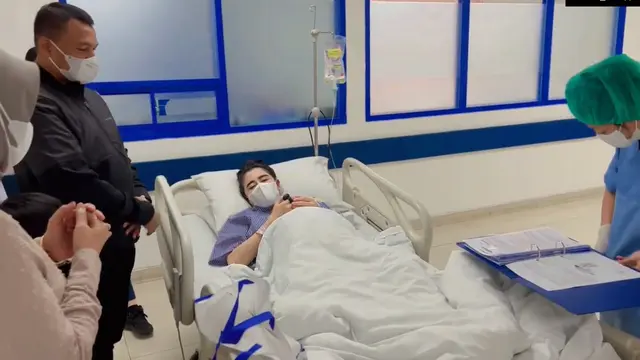 [Fimela] Uut Permatasari