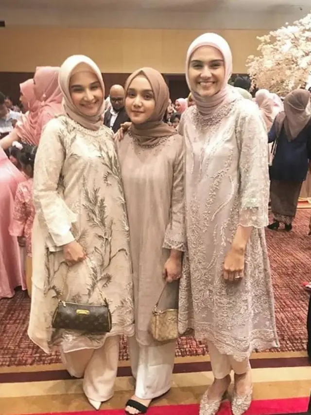 Momen kebersamaan Sarah dan Zee Zee Shahab