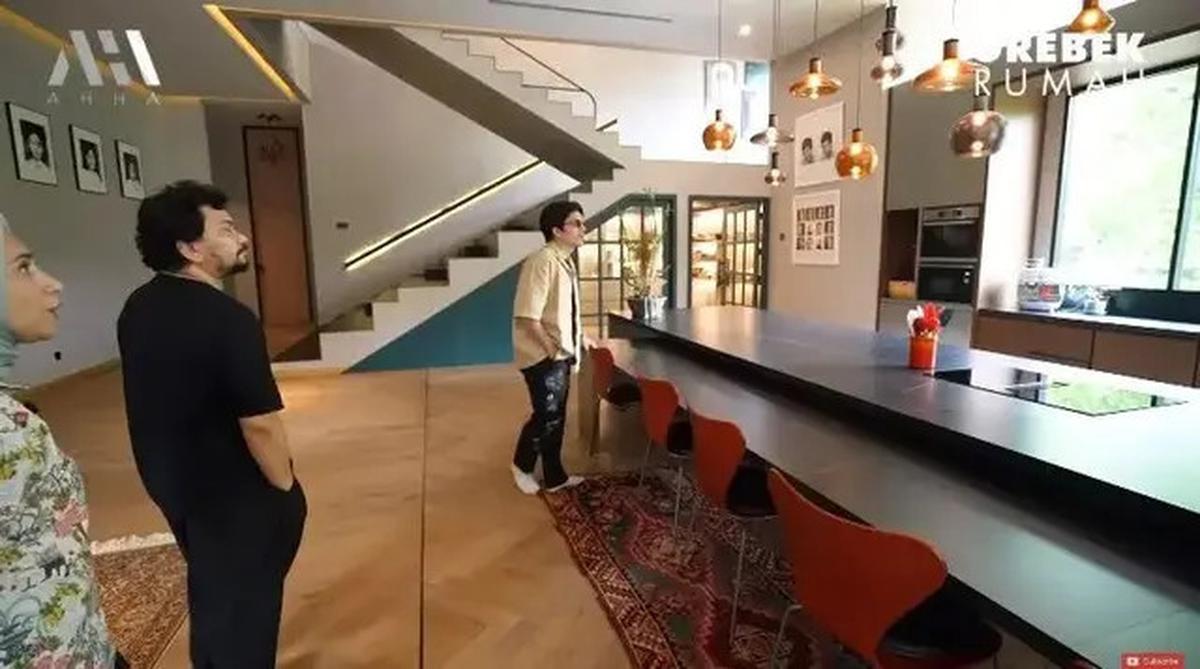 Potret Dapur di Rumah Dr. Tompi, Punya Model Mewah dan Fungsional di Dalam Satu Ruang