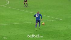 Berita video gol indah Wayne Rooney yang mematahkan rekor 249 gol milik Sir Bobby Charlton.