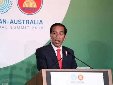 Presiden Joko Widodo berbicara di Forum CEO Lunch saat pertemuan ASEAN-Australia Special Summit 2018 di Sydney (17/3). Jokowi pidato di depan ratusan CEO, pelaku usaha kecil dan menengah di ASEAN-Australia Bussiness Forum.(Mark Metcalfe/Pool Photo via AP)