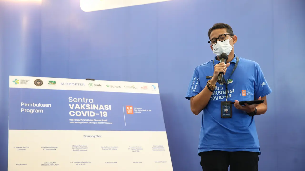 Sandiaga Uno Vaksin