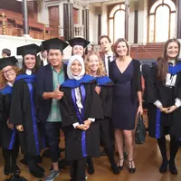 Acha Septriasa saat syuting film Mars di London. Foto: Film Mars